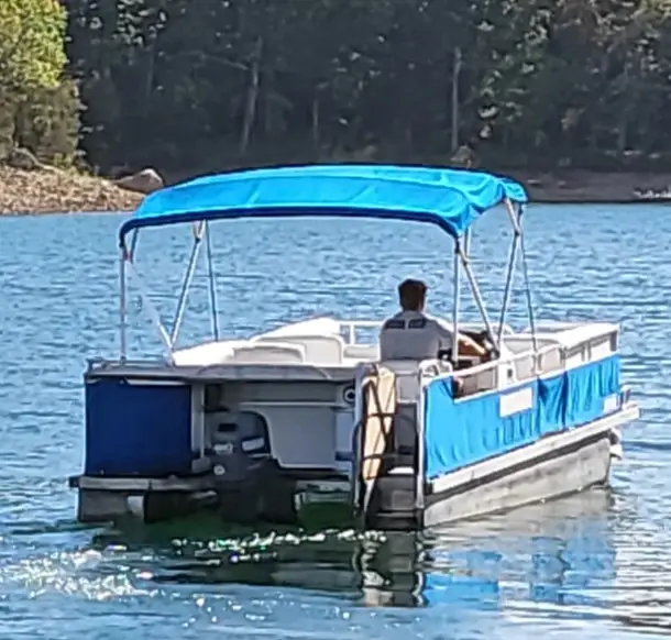 People having fun at Lost Bridge Marina on Beaver Lake